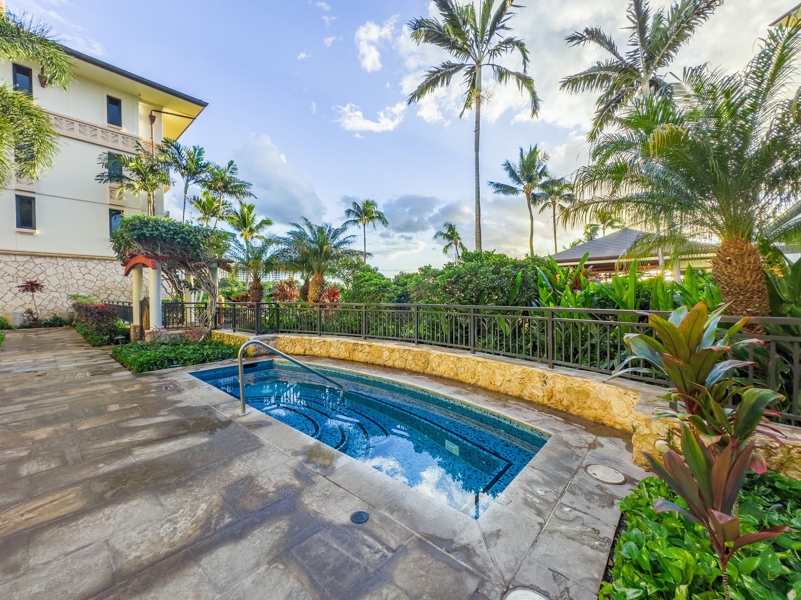 Resort lap pool with jacuzzi